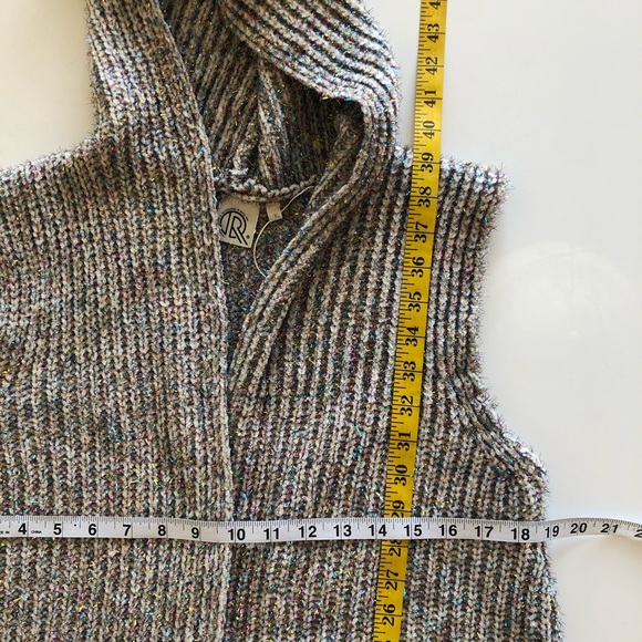 Hoodie Long Sweater Vest - Picture 9 of 9